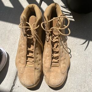 Jordan tan, Jordan black shoes